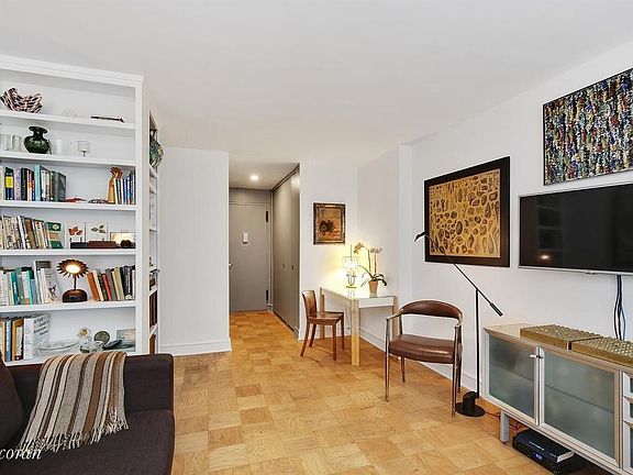 4th image of 3 Sheridan Sq APT 10G