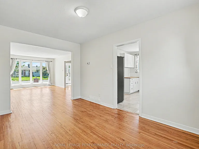 29 Aldercrest Dr — Photo 5