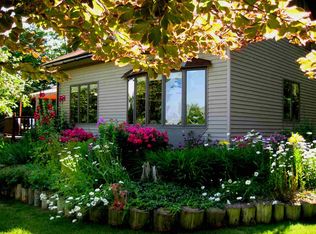 16130 Paddock Rd, Charlevoix, MI 49720