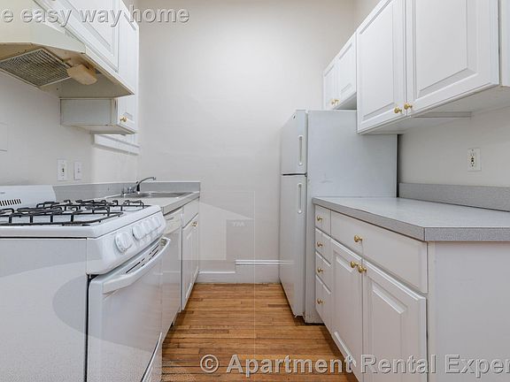 3rd image of 891 Massachusetts Ave APT 11