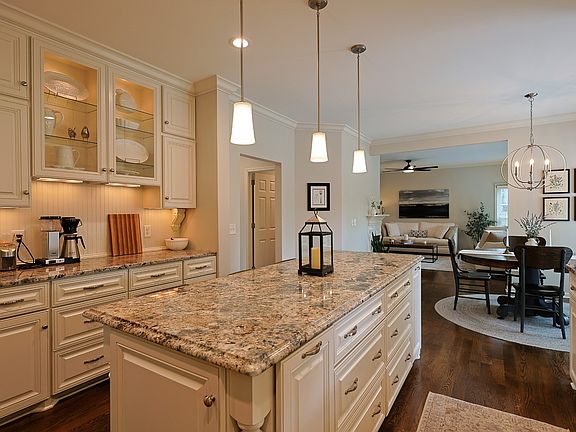 5th image of 433 Ridgestone Dr