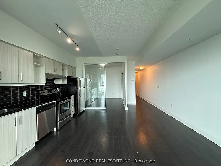 160 Vanderhoof Ave #1418 — Photo 2