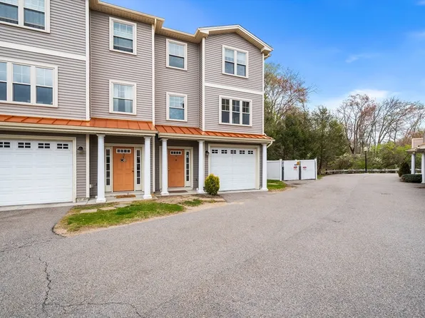 74 West St Unit 4, Attleboro, MA 02703
