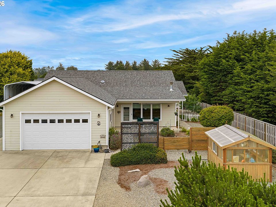 1st image of 691 Seabird Dr SW