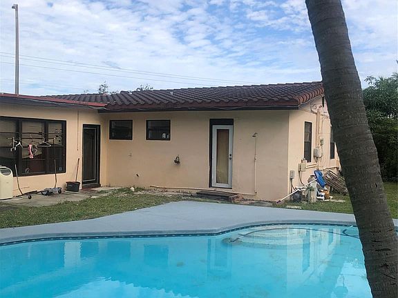 4th image of 1100 NW 19th Street
