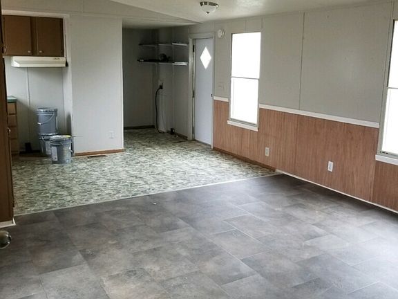 5th image of 738 Smith St Lot H
