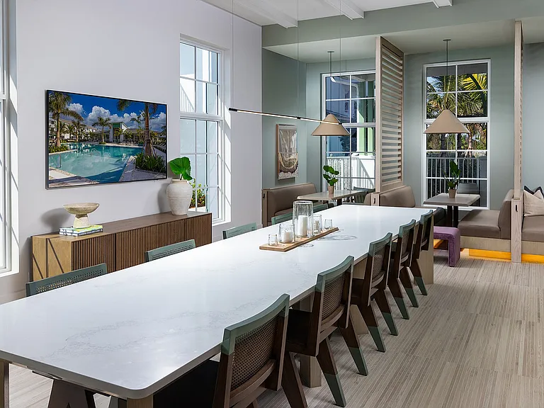 Marlowe Naples — Photo 19