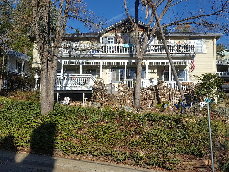 1st image of 905 Bedford Ct Unit 1