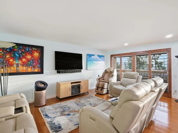 6354 Caminito Basilio, San Diego, CA 92111