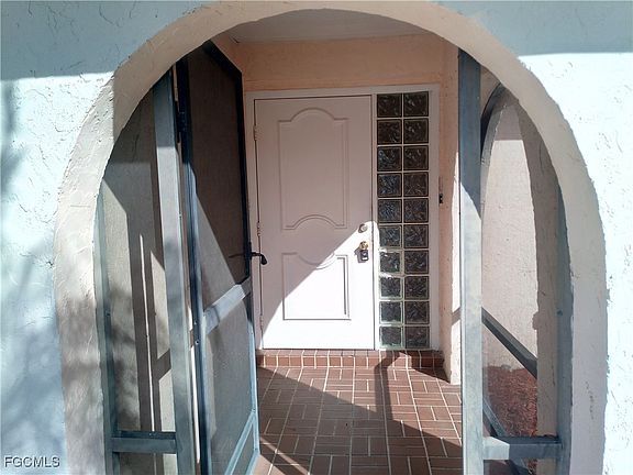 3rd image of 1405 SE 34th Ter