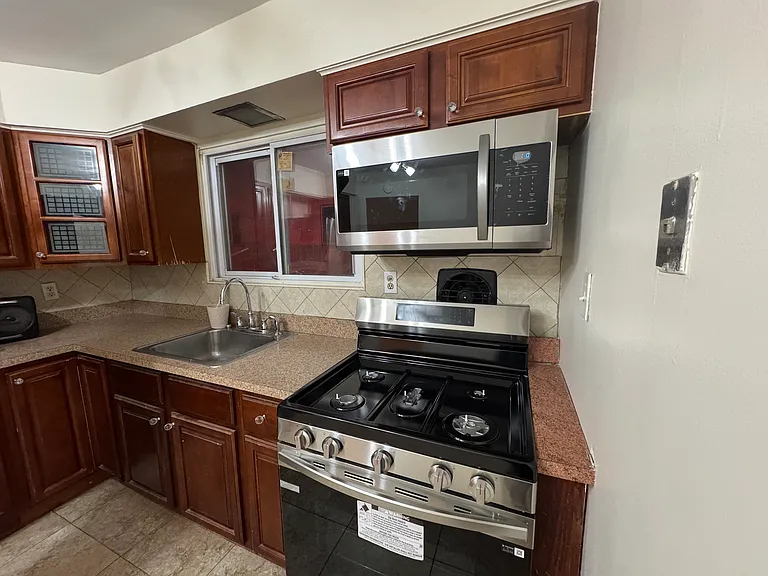 123 Spartan Ave #1 — Photo 9