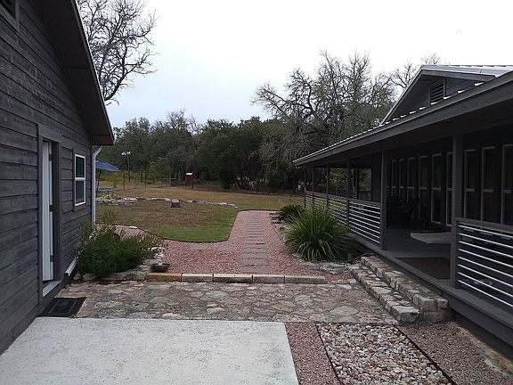 3rd image of 201 Blue Creek Dr