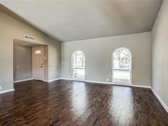 4th image of 1108 Middle Cove Dr