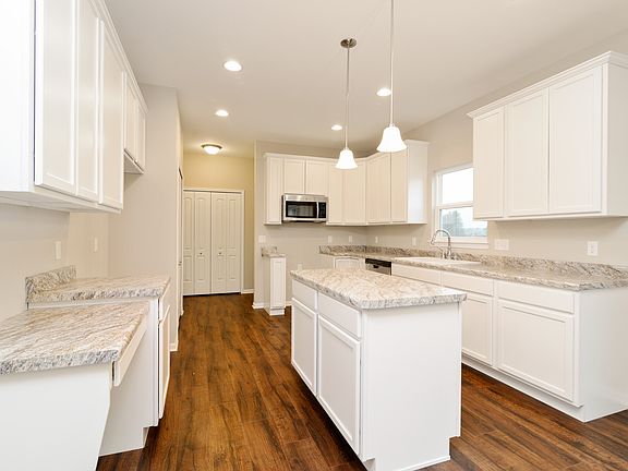 2nd image of 11132 Summerlin St