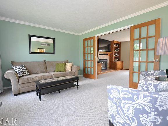 2nd image of 3102 Yorkshire Ct