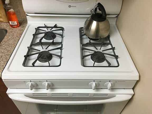 Kitchen - Maytag Stove