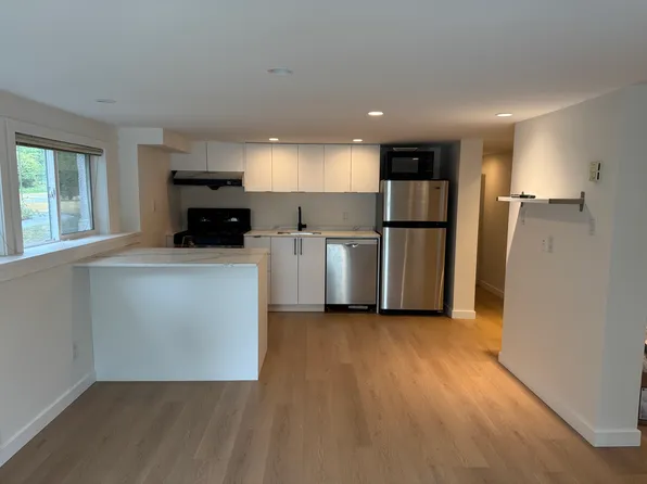 1756 W 57th Ave, Vancouver, BC V6P 1T4