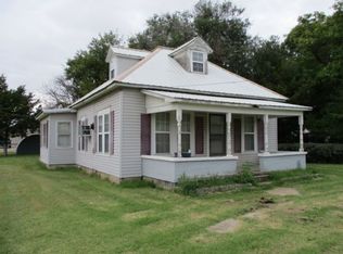 415 S Cedar St, Hillsboro, KS 67063