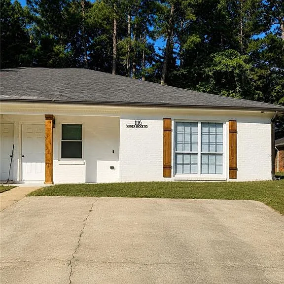 1116 Summer Brook Rd — Photo 1