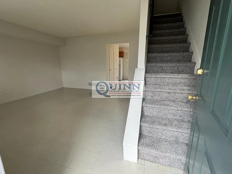 54 Willow Ct — Photo 3