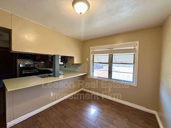 4th image of 4216 Parkway Dr