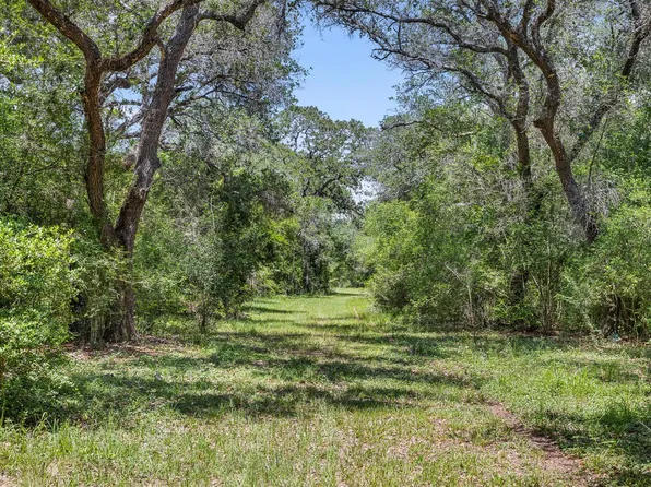 1222 County Road 2152, Rock Island, TX 77470