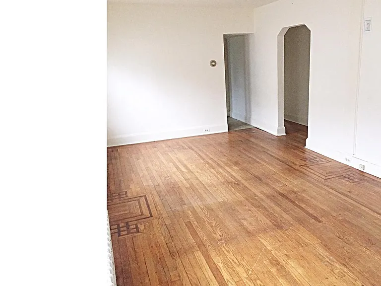 721 Mayflower Ave — Photo 4