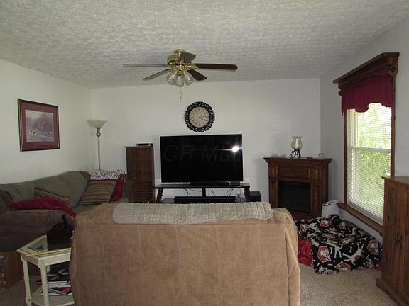 3rd image of 73 Meadow Ln