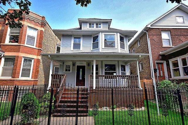 1st image of 4425 N Sawyer Ave