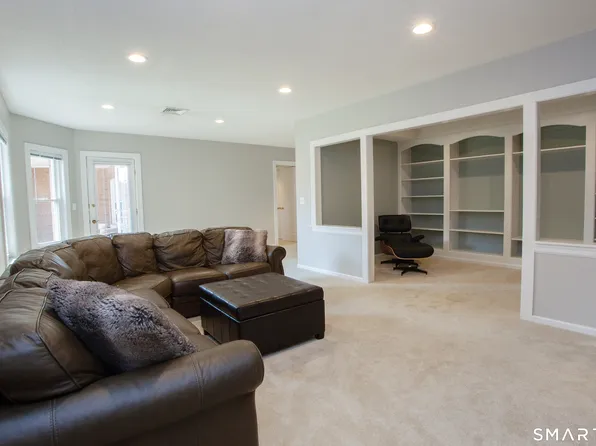 15 Highland Street #101, West Hartford, CT 06119