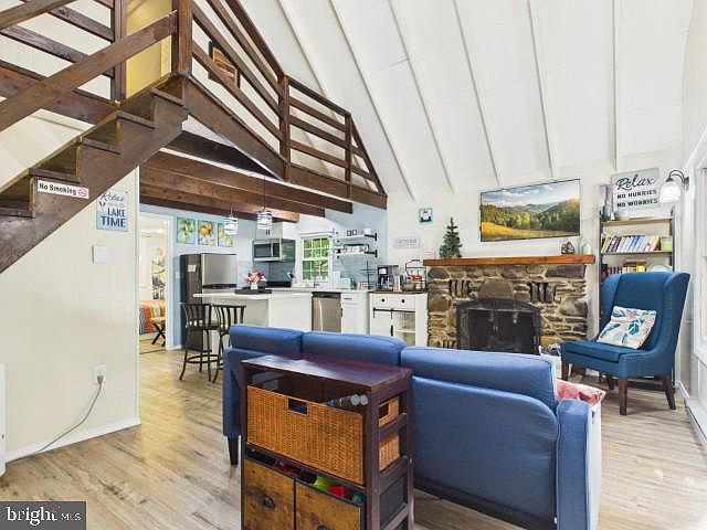 Listing photo 5