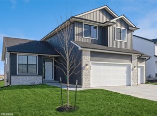 665 NW Prairie Rose Ln, Waukee, IA 50263