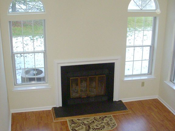 4th image of 3 Sequoia Dr