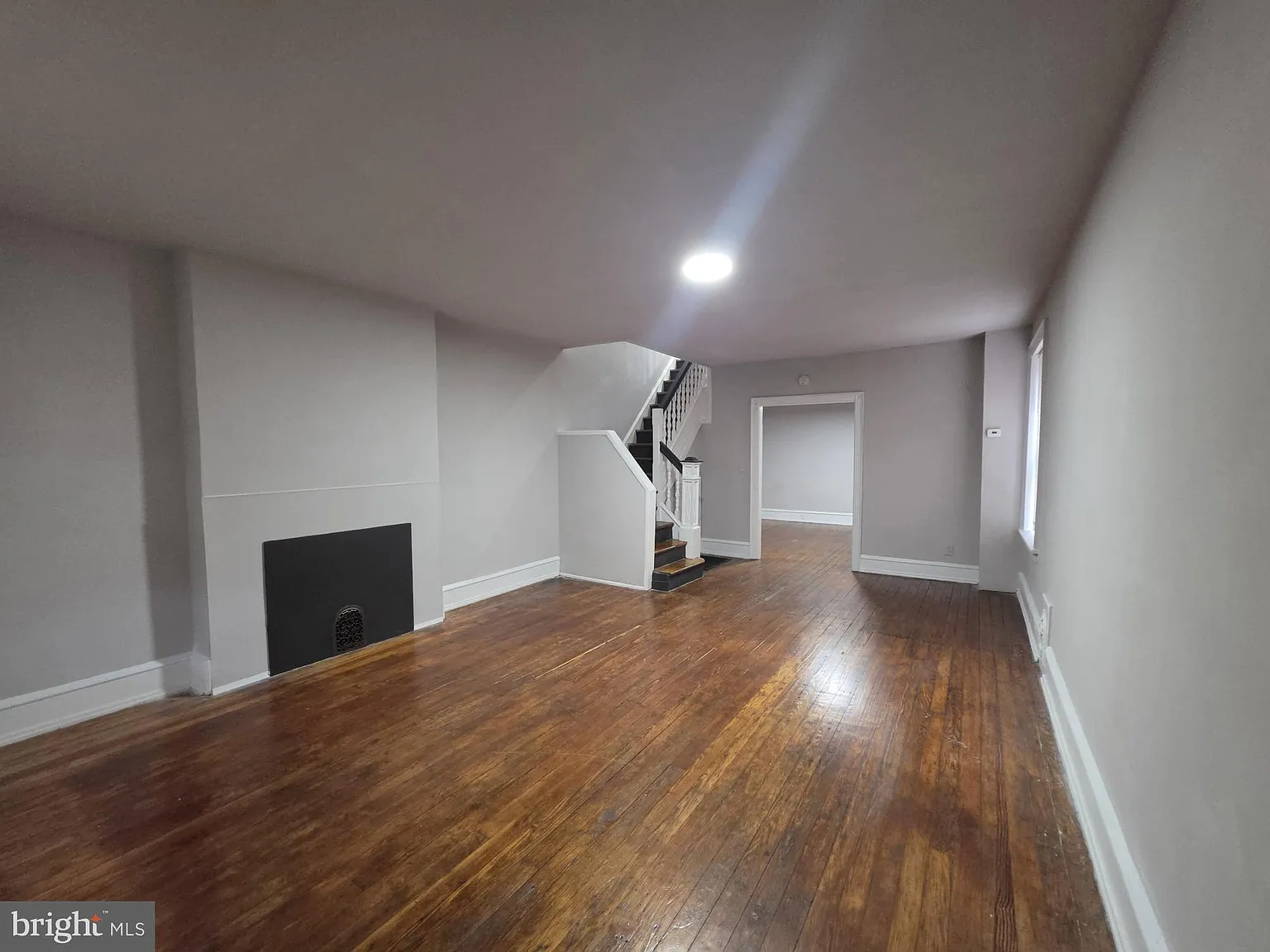 4 bed, 1.0 bath, 1650 sqft, $1,950 — Photo 3