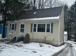 7460 Little Mountain Rd, Mentor, OH 44060