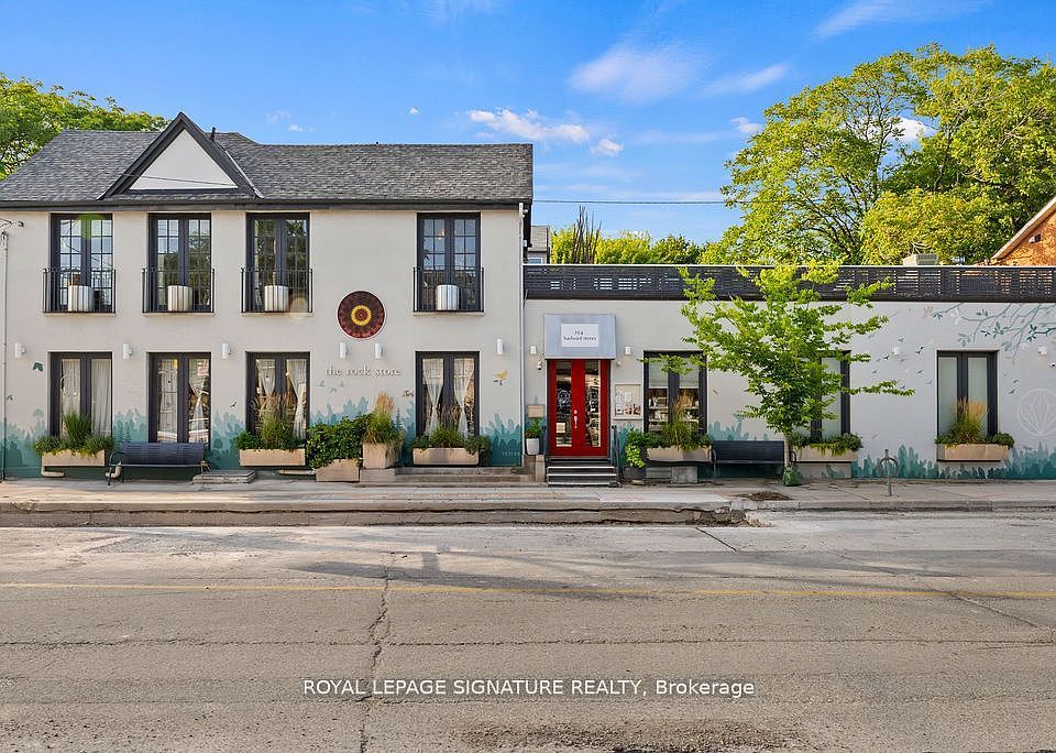1st image of 154 Harbord St
