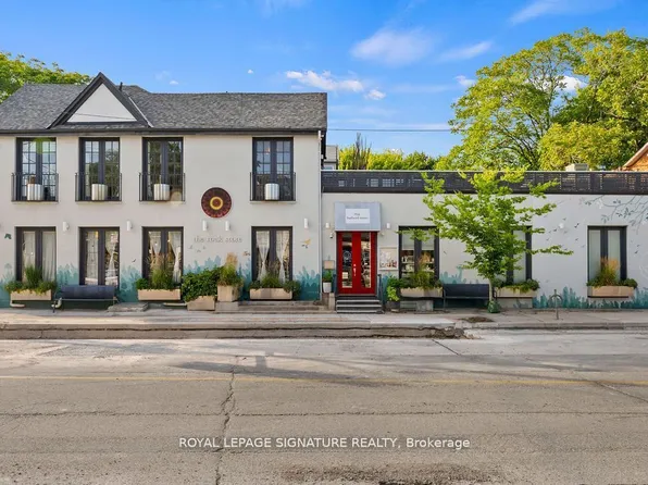 154 Harbord St, Toronto, ON M5S 1H2