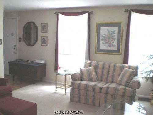 3rd image of 6610 Hunters Wood Cir