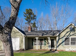 7211 Rockwood Forest Ln, Charlotte, NC 28212