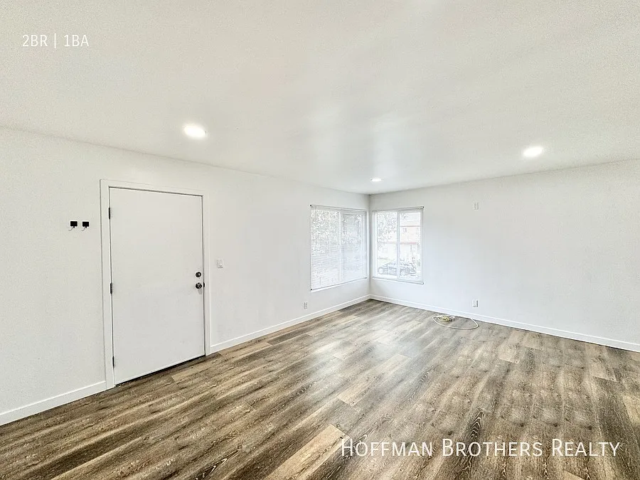 4132 W 118th St Hawthorne, CA 90250 — Photo 4
