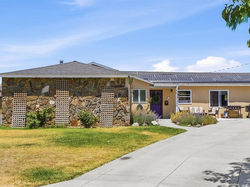 1st image of 814 Bamboo Ct
