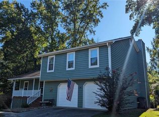 1627 Hickory Dr SW, Lilburn, GA 30047