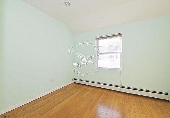 5th image of 139-28 Lakewood Ave #2
