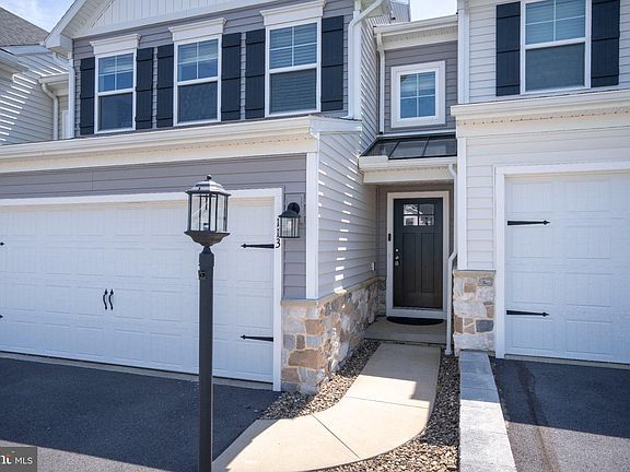 2nd image of 113 Broad Oak Ln
