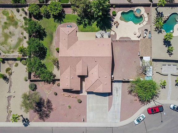 3rd image of 10435 W Villa Chula