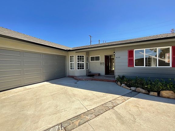 Front entry newer paint and shutters