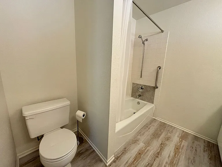 43658 Rogier St — Photo 20