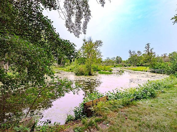3rd image of 707 COUNTRY CLUB ROAD