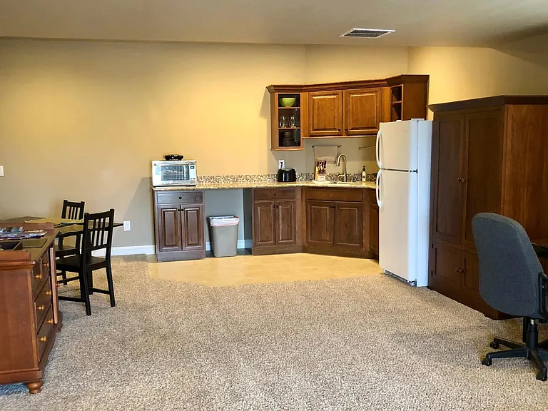 Full size Refrigerator, AirFryer, Convection Oven, Toaster, Microwave, Coffee Maker, Induction & Electric cook-top, Gas & Charcoal BBQ Grill