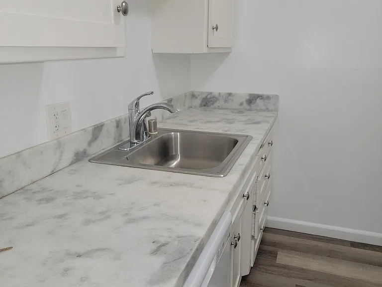 2405 F St #2 — Photo 5